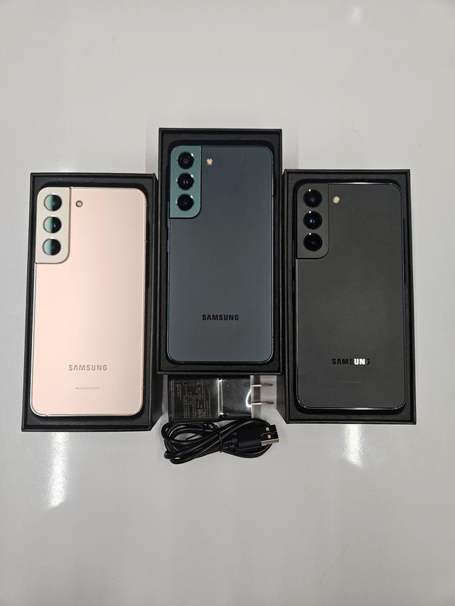 Samsung S22 S22 Plus S22 ULTRA 128GB UNLOCKED NEW CONDITION WITH ALL BRAND NEW ACCESSORIES 1 Year WARRANTY INCLUDED in Cell Phones in New Brunswick