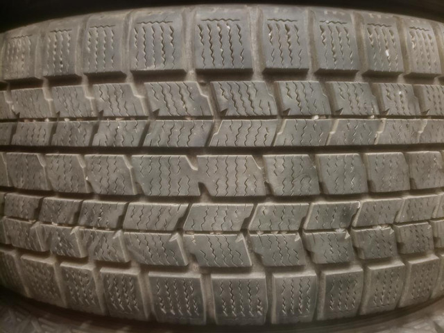 (TH56) 4 Pneus Hiver - 4 Winter Tires 205-55-16 Dunlop 9/32 - 5x100 - TOYOTA COROLLA in Tires & Rims in Greater Montréal - Image 4