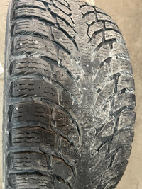 4 pneus dhiver P265/40R18 105T Nokian Hakkapeliitta 9 SUV 37.0% dusure, mesure 8-8-9-8/32