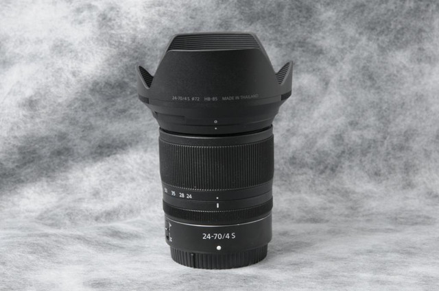 Nikon NIKKOR Z 24-70mm f/4 S + HOYA UV Filter &amp; Lens Hood (ID: 1660) in Cameras & Camcorders - Image 2