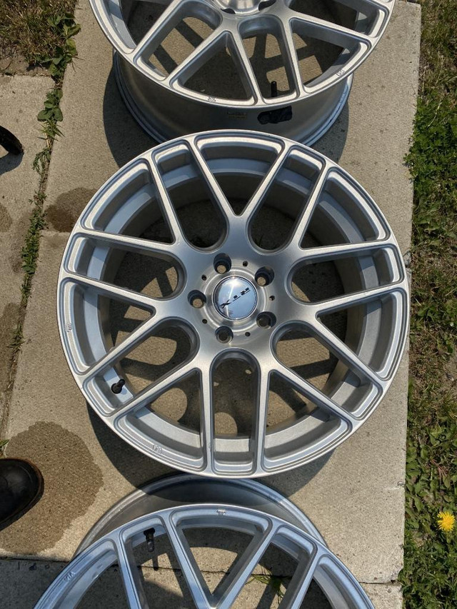 19 INCH WITH TPMS SENSORS BOLT PATTERN IS RIMS 5X120 MM SET OF 4 $850.00 TAG#Q1728 (300BIN3) MIDLAND ON. in Tires & Rims in Ontario - Image 3