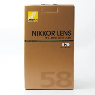 Nikon AF-S Nikkor 58mm f1.4G in excellent condition. Comes with the original box, hood, caps and nik...