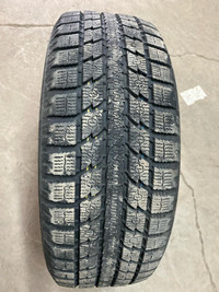 4 pneus dhiver P215/60R16 95T Toyo Observe GSi5 36.0% dusure, mesure 8-8-8-7/32