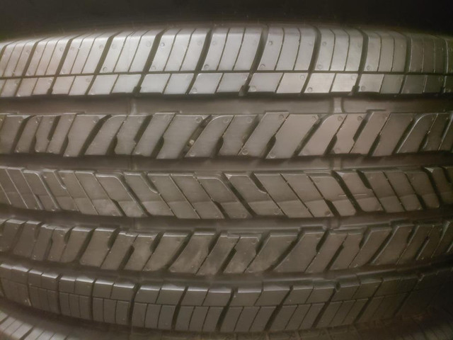 (Z438) 4 Pneus Ete - 4 Summer Tires 255-70-18 Bridgestone 10/32 - COMME NEUF / LIKE NEW in Tires & Rims in Greater Montréal - Image 4