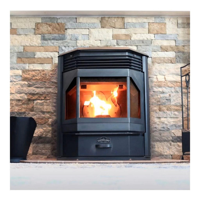 CLEVELAND IRON WORKS PSBF66W-CIW POÊLE À GRANULES AVANT BAY - TRÉMIE 65 LBS + EXPÉDITION SUBVENDISÉE + 1 AN DE GARANTIE in Fireplace & Firewood - Image 3