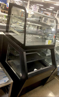 Federal Industires CD3628/RSS3SC Non-refrigerated over refrigerated shelf serve display - RENT TO OWN $ 170.00/wk