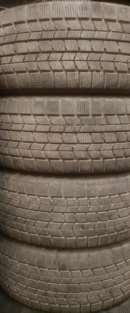 (TH56) 4 Pneus Hiver - 4 Winter Tires 205-55-16 Dunlop 9/32 - 5x100 - TOYOTA COROLLA in Tires & Rims in Greater Montréal