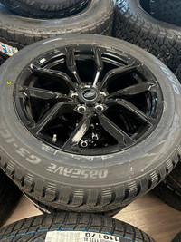 Brandnew Land Rover Defender rims and Toyo Winter Tires
