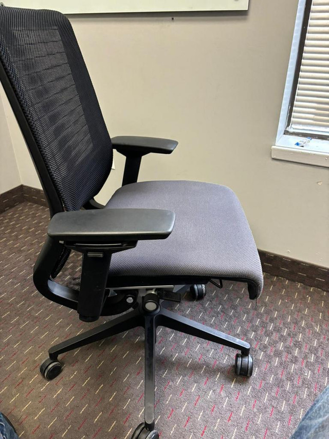 Steelcase Think V1 Chair in Excellent Condition-Call us now! in Chairs & Recliners in Toronto (GTA) - Image 3