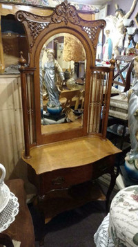 Table console miroir forme stylée, antique, pièce rare
