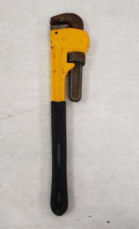 (55121-6) Power Fist Pipe Wrench - 18