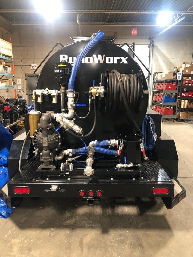 NEW RynoWorx AirBoss 750 Trailer Rig Air Operated Emulsion Sealcoating Sprayer Dual Diaphragm Pump Air Asphalt Sealing in Other Business & Industrial - Image 3