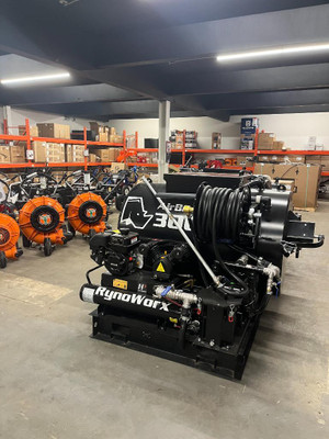 New RynoWorx Airboss 300 Gallon Air Operated Emulsion Sealcoating Sprayer Double Diaphragm Pump Air Asphalt Sealing Canada Preview