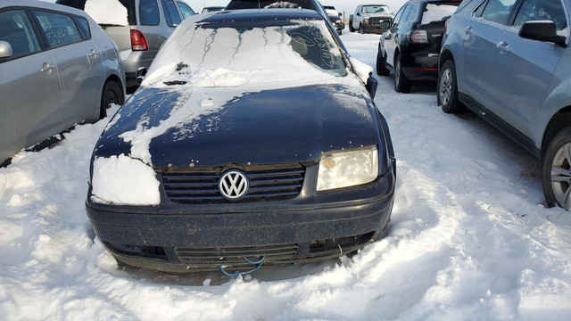 Parting out WRECKING: 2002Volkswagen Jetta TDI in Other Parts & Accessories - Image 2