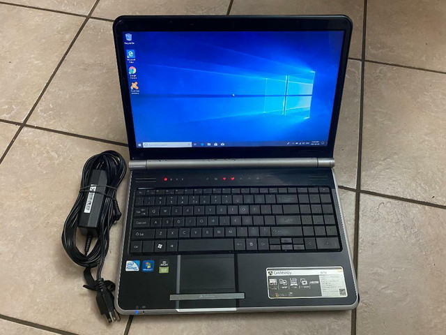 Used Gateway NV54 Laptop with webcam, HDMI, Wireless and DVD for Sale, Can Deliver in Laptops in Stratford