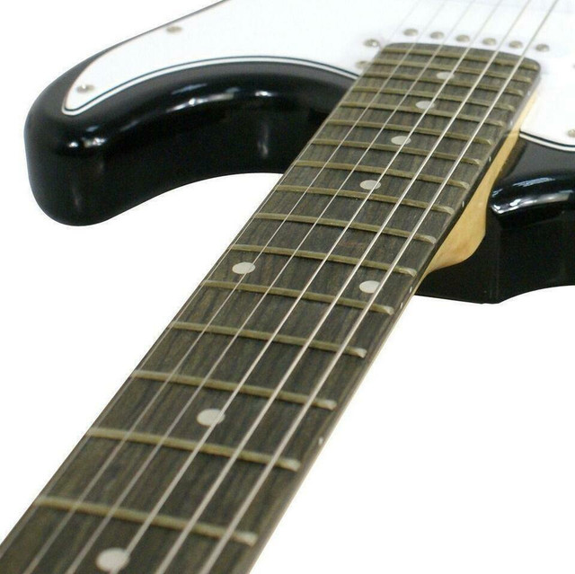 NEW ADULT ELECTRIC GUITAR PACKAGE SET EGS11 in Guitars in Regina - Image 4