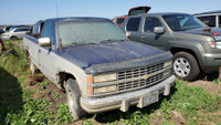 Parting out WRECKING: 1993 Chevrolet 1500