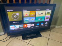 Used 42”  Panasonic  TC-42S1  TV with HDMI(1080p)  for Sale, Can Deliver