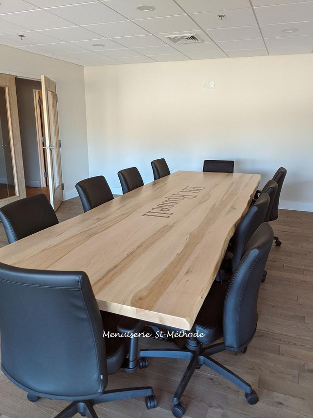 Table de conférence en bois à vendre sur mesure, avec logo ou sans logo de votre entreprise in Dining Tables & Sets in Greater Montréal - Image 4