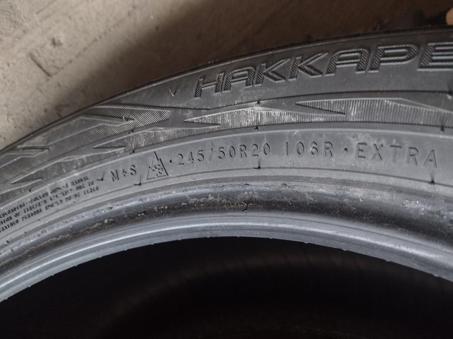 2 pneus d hiver 245/50r20 nokian en très bon état in Tires & Rims in Lévis - Image 2