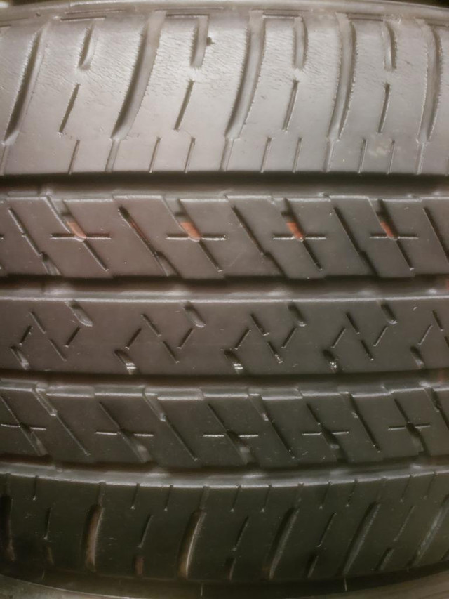 (T72) 1 Pneu Ete - 1 Summer Tire 235-55-18 Bridgestone 6/32 in Tires & Rims in Greater Montréal - Image 2