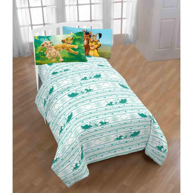 Lion King Printed 3 pcs Twin Sheet Set for Kids with Reversible Pillowcase in Bedding