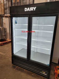 True Refrigerateur 2 portes Vitree, Frigo , Glass door refrigerator. Fridge COMME NEUF 2020