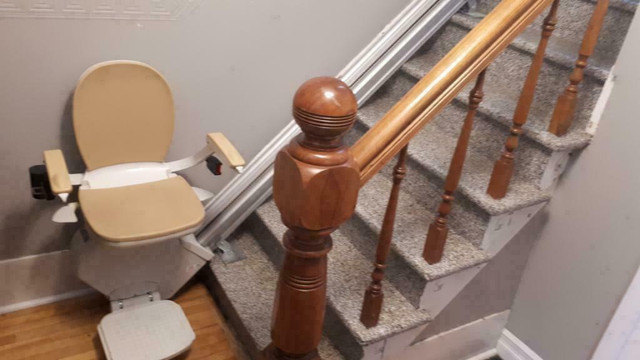 Need a used stair lift?! Installed with warranty. Also chair removals!! Acorn Stannah Bruno Stairlift Chairlift Glide in Health & Special Needs in Kawartha Lakes