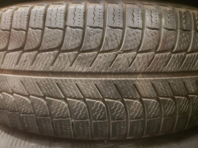 (ZH620) 4 Pneus Hiver - 4 Winter Tires 225-65-16 Michelin 6-7/32 - 5x108 - VOLVO in Tires & Rims in Greater Montréal - Image 4