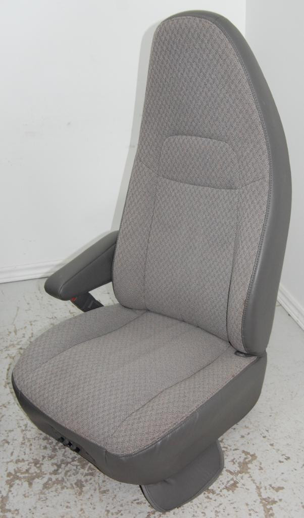 Chev Savanna Van Grey Cloth Power Front Seats GMC Chevy Express Savana in Other Parts & Accessories - Image 3