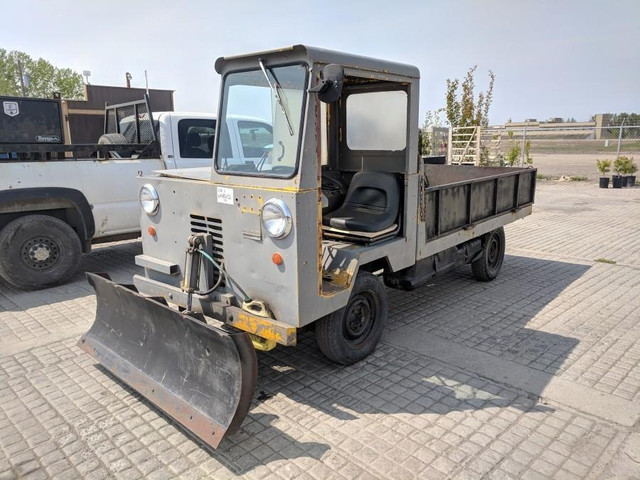 K-45 Utility Truck - 4x4, Hydraulic Blade, Dump Box in Other Business & Industrial - Image 2