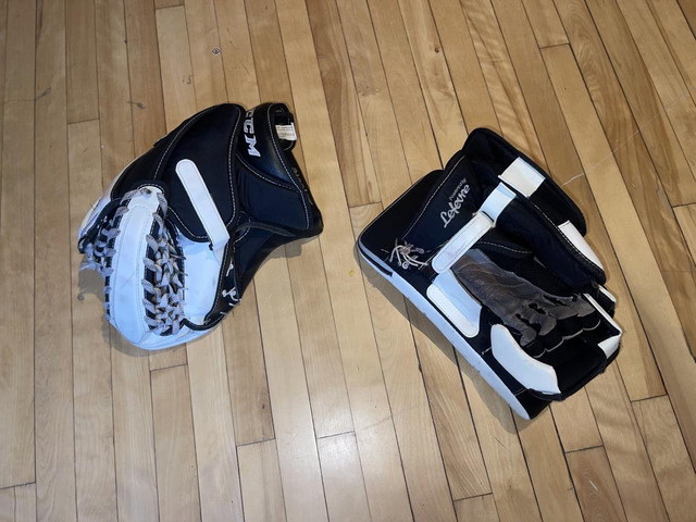 plusieurs ensemble de gant et blocker pour gardien de but SENIOR (un ensemble full right) de 120$ et plus in Hockey in Greater Montréal - Image 4