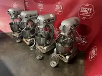 LIKE NEW Hobart 20 qrt guarded dough mixer for only $2995 ! Can ship Anywhere