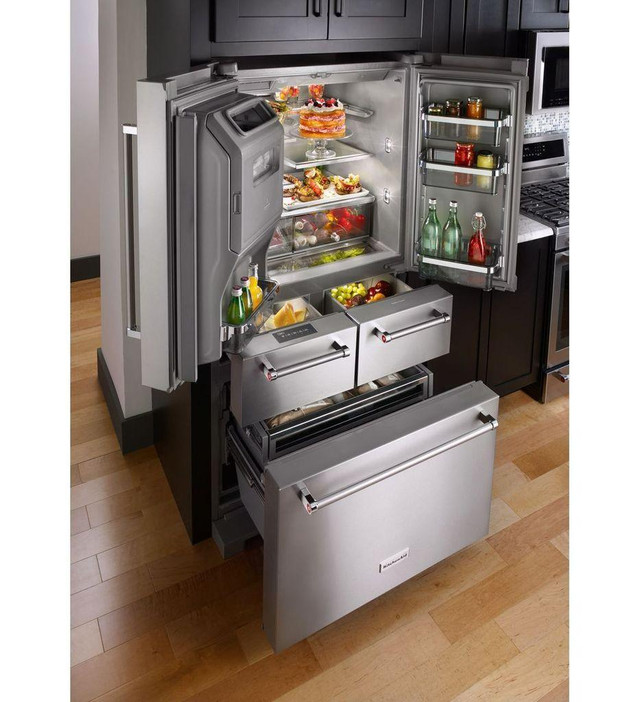 Kitchen Aid KRMF706ESS 36 French Door Refrigerator 25.8 cu. ft. Capacity Stainless Steel color in Refrigerators in Markham / York Region - Image 4