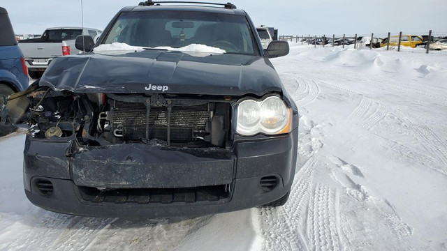 Parting out WRECKING: 2010 Jeep Grand Cherokee in Other Parts & Accessories - Image 2
