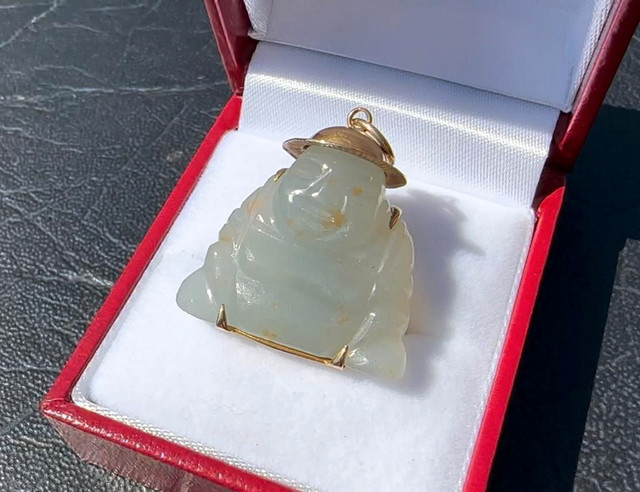 #419 - Hand Carved, Jade Bhuda Pendant, 14kt Yellow Gold in Jewellery & Watches - Image 3