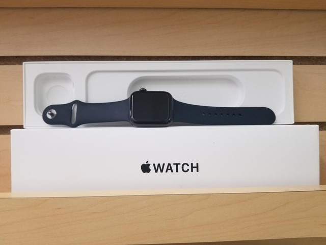 APPLE WATCH Series SE 2nd GEN, 40MM 44MM, Cellular GPS and more!!! New Charger 1 YEAR Warranty!!! Spring SALE!!! in Cell Phones - Image 2