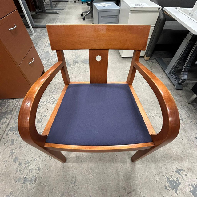 Keilhauer Visitor Chair-Excellent Condition-Call us now! in Chairs & Recliners in Toronto (GTA)