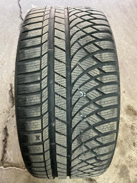 4 pneus dhiver P245/35R19 93W Kumho Winter Craft WP72 9.5% dusure, mesure 10-10-10-10/32