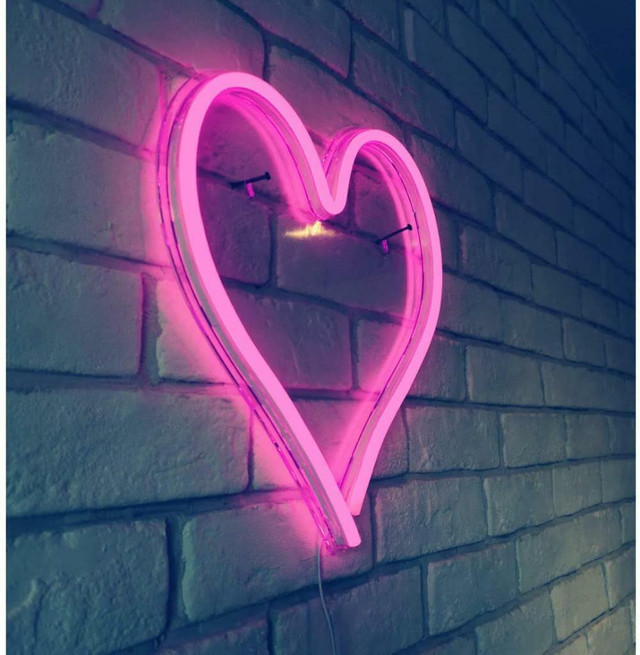 NEW LED HEART NEON WALL SIGN DECOR FMWN07 in Home Décor & Accents in Alberta - Image 3