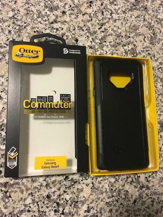 NOTE 9, OTTER BOX DEFENDER AND COMMUTER .. BLACK ONLY .... AND 4 COLORS LEATHER CASES in Cell Phone Accessories in City of Montréal - Image 4