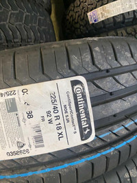 FOUR NEW 225 / 40 R18 CONTINENTAL CONTISPORT 5 RUNFLAT TIRES -- SALE
