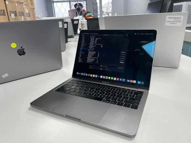 i7 ,16G RAM 500GB Macbook PRO A1989, **EXCELLENT PERFORMANCE** in Laptops in Toronto (GTA)
