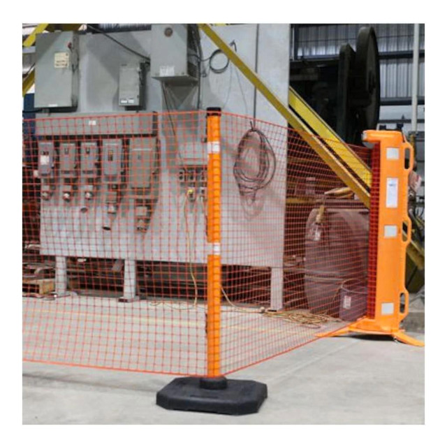 IPS RAPIDROLL 70-7050 WHEELED 50FT FENCING SYSTEM, WITH 4 POSTS + SUBSIDIZED SHIPPING + 1 YEAR WARRANTY in Power Tools - Image 4