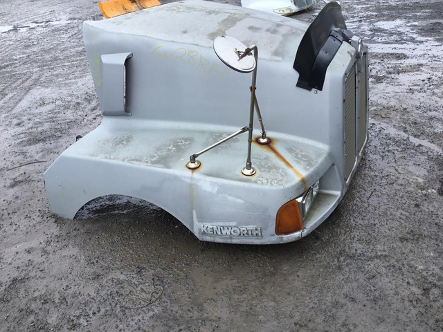 (HOOD ASSEMBLIES)  KENWORTH T600 -Stock Number: H-7088 in Auto Body Parts in Ontario - Image 3
