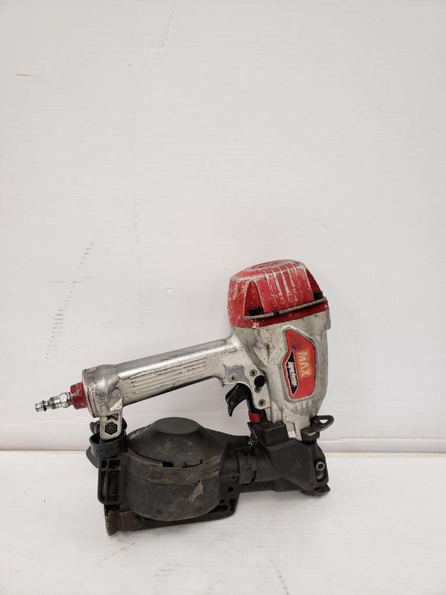 (22946-2) Max Super Roofer Air Coil Nailer in Power Tools in Alberta