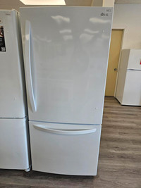 Econoplus Sherbrooke Réfrigérateur LG Congélateur au bas 20PC Blanc 664.99$ Garantie 1 An Taxes Incluses