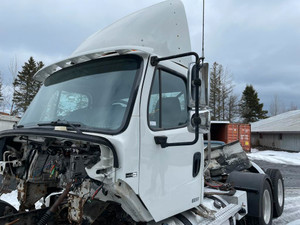 2013 - Freightliner M2 112 - Cabine Canada Preview