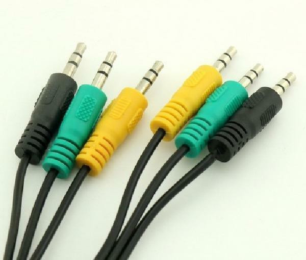 5ft. - 3x 3.5mm Male to 3.5mm Male TRS Audio Cable for 5.1 Channel Computer Speakers in Cables & Connectors in Greater Montréal