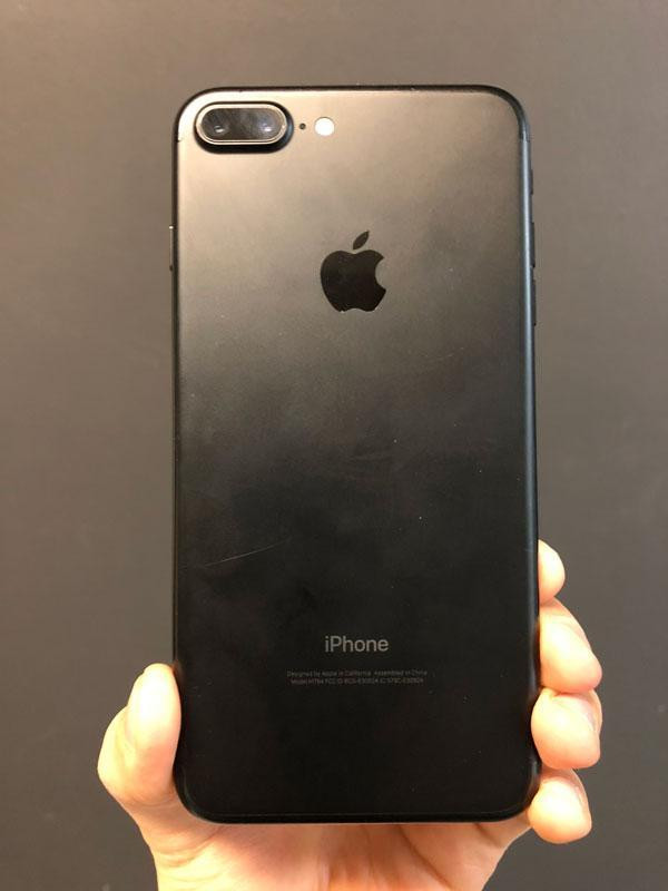 iPhone 7 Plus 32 GB Unlocked -- Buy from a trusted source (with 5-star customer service!) in Cell Phones in Vancouver - Image 4